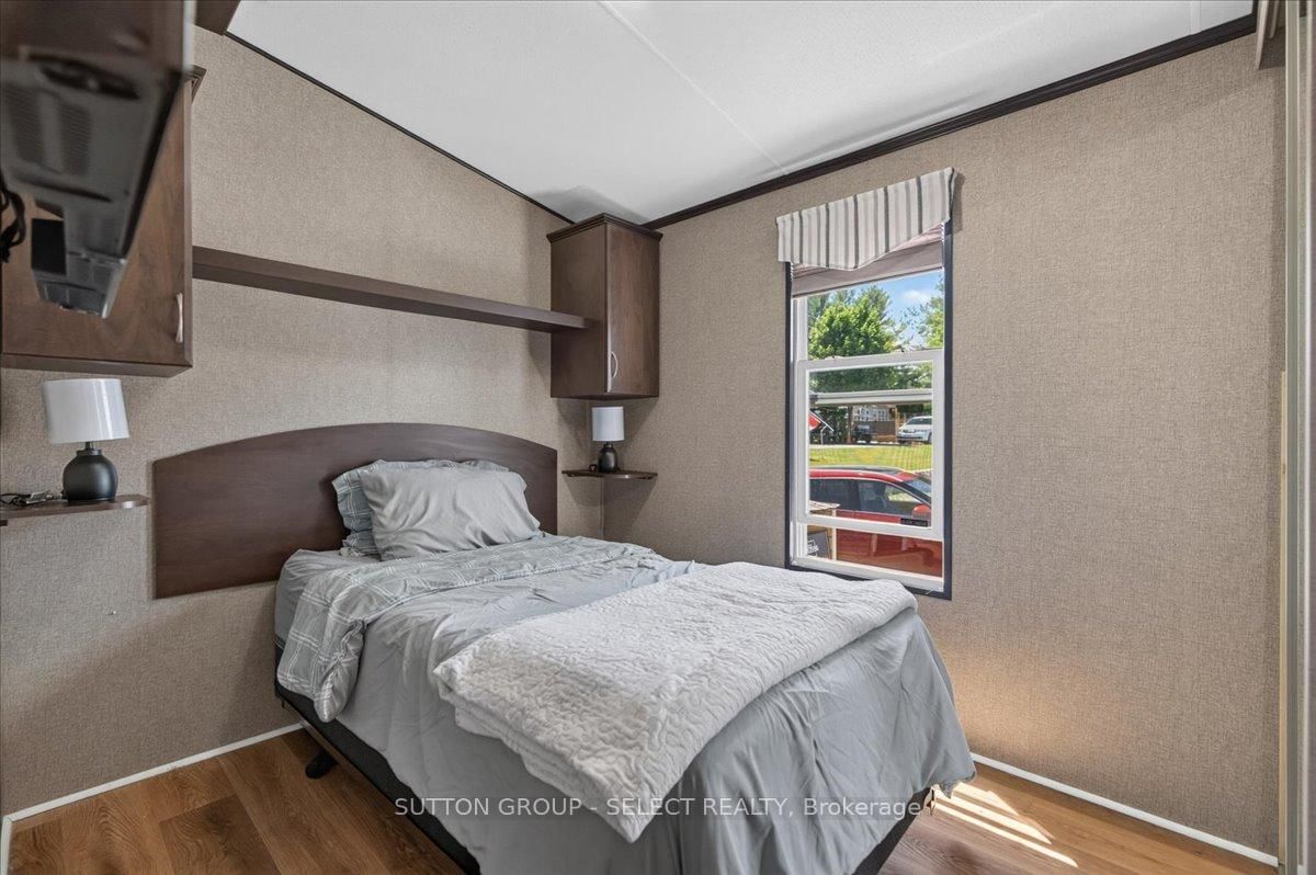 8685 Rock Glen Road • #403 • Lambton Shores, ON photo 12