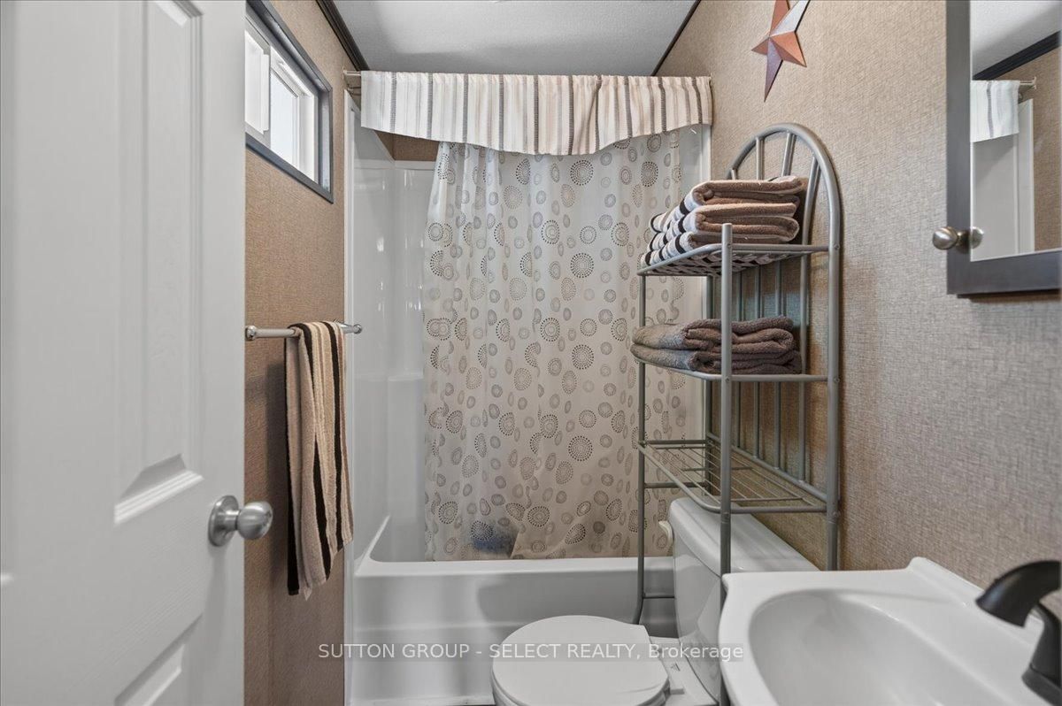 8685 Rock Glen Road • #403 • Lambton Shores, ON photo 16