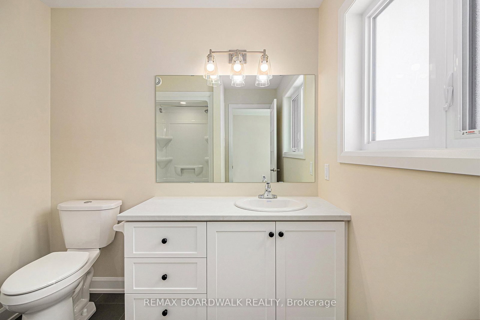 343 Voyageur Place • Russell, ON photo 13