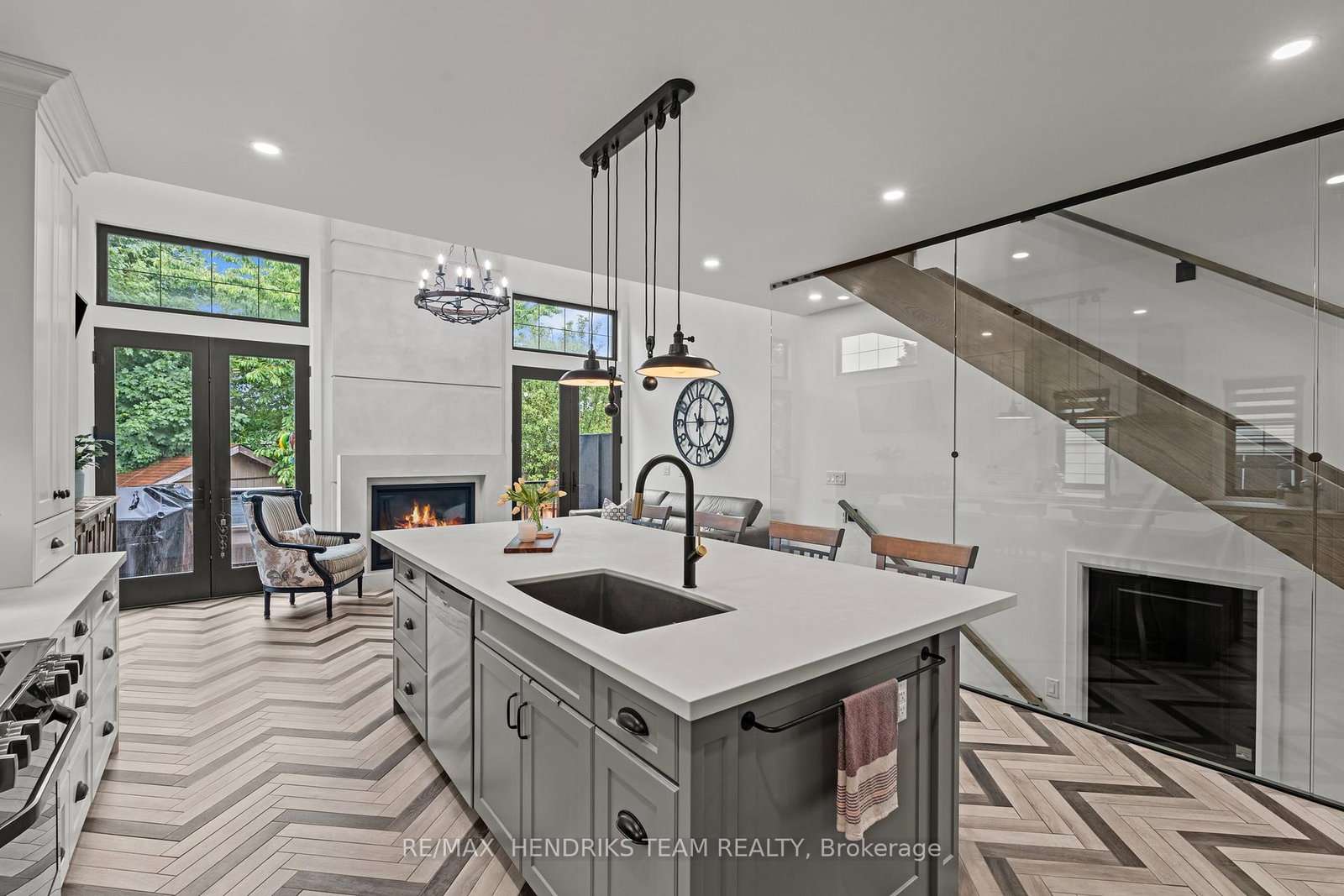 8 Stanmary Drive • St. Catharines, ON photo 12