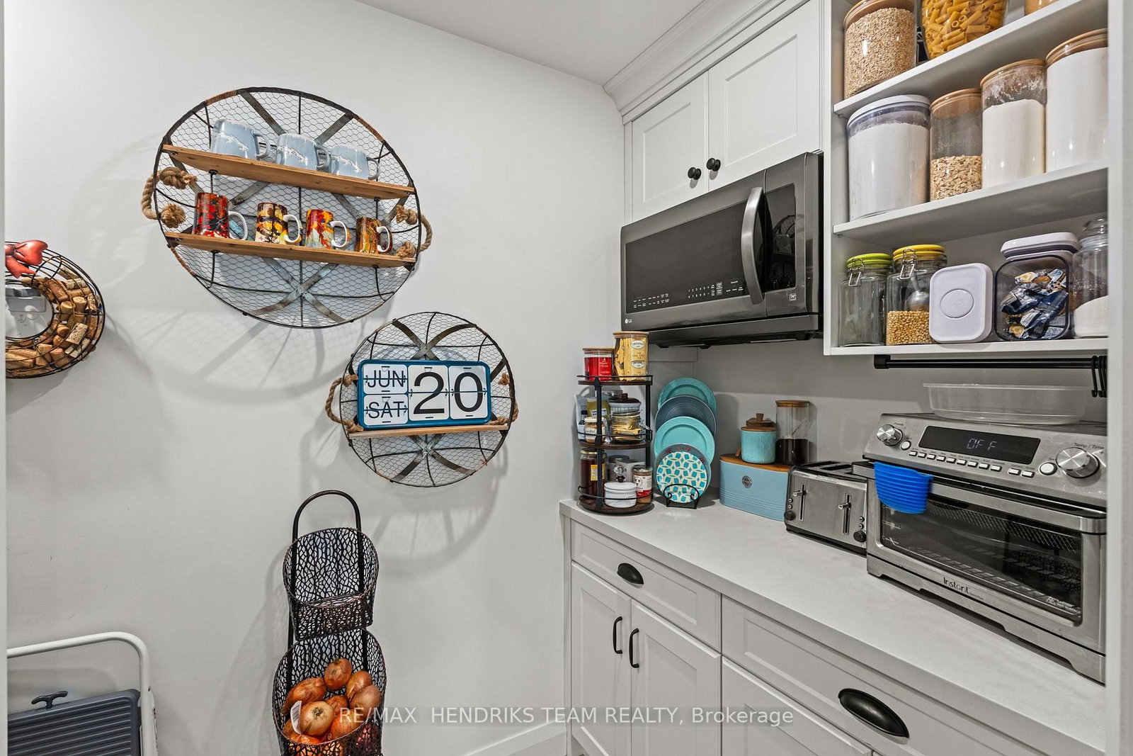 8 Stanmary Drive • St. Catharines, ON photo 16