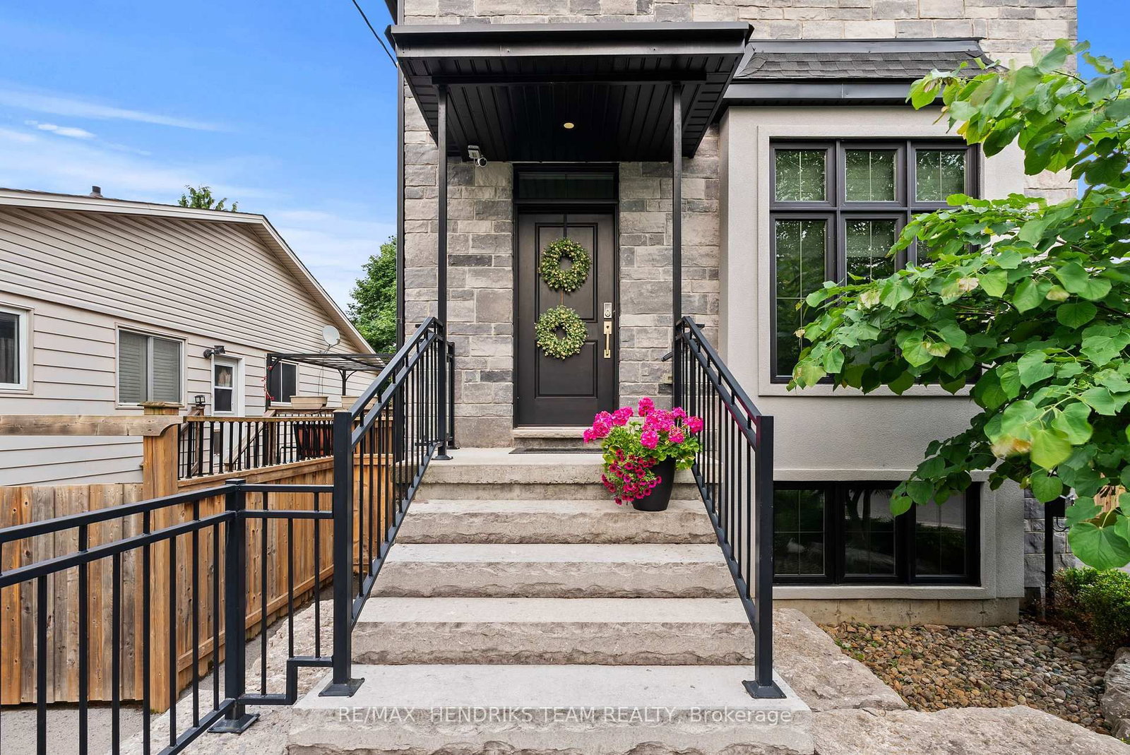 8 Stanmary Drive • St. Catharines, ON photo 5