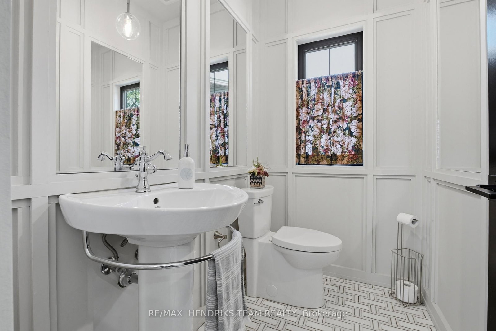 8 Stanmary Drive • St. Catharines, ON photo 9