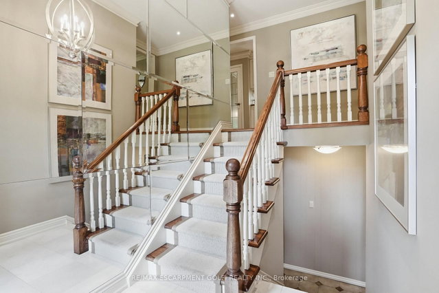 5 MAPLE Avenue