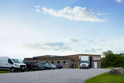 Industrial for lease at 9 Keefer Road, St. Catharines, Ontario, L2M 6K4 - Port Weller - MLS: X13495124