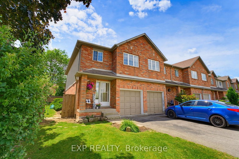 28 - 10 Cadham Boulevard