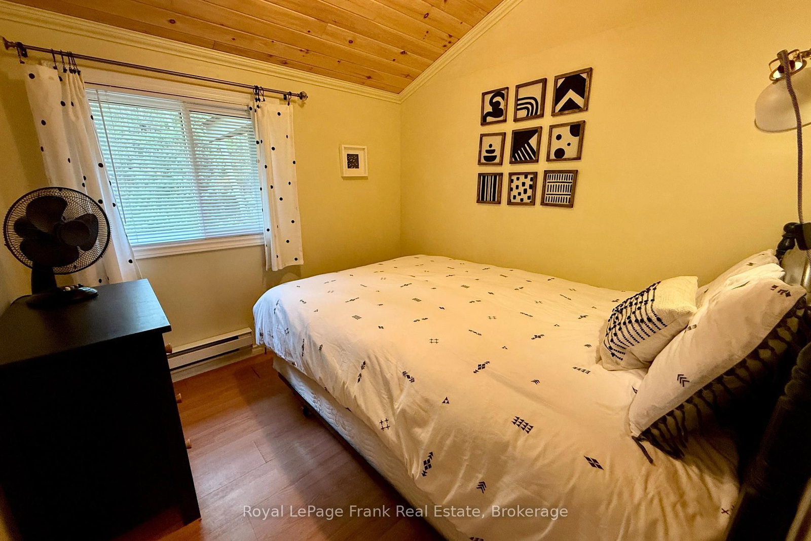 554A South McKenzie Lake Road • South Algonquin, ON photo 19