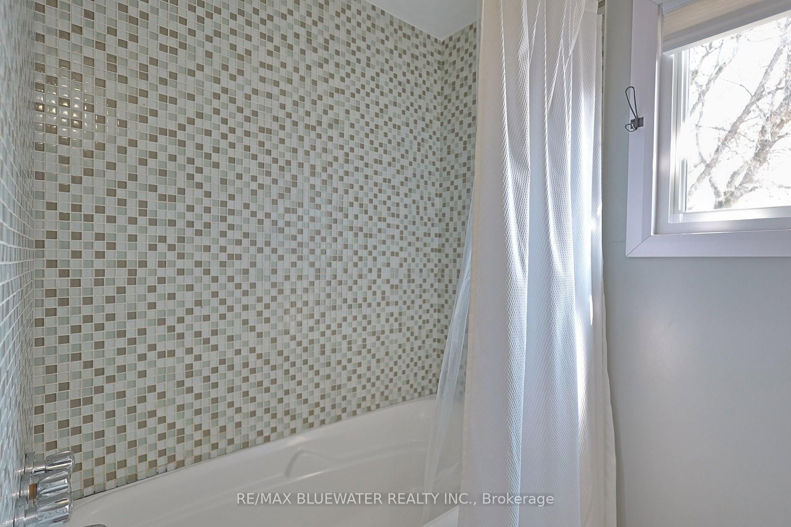 9897 Eric Street • Lambton Shores, ON photo 31