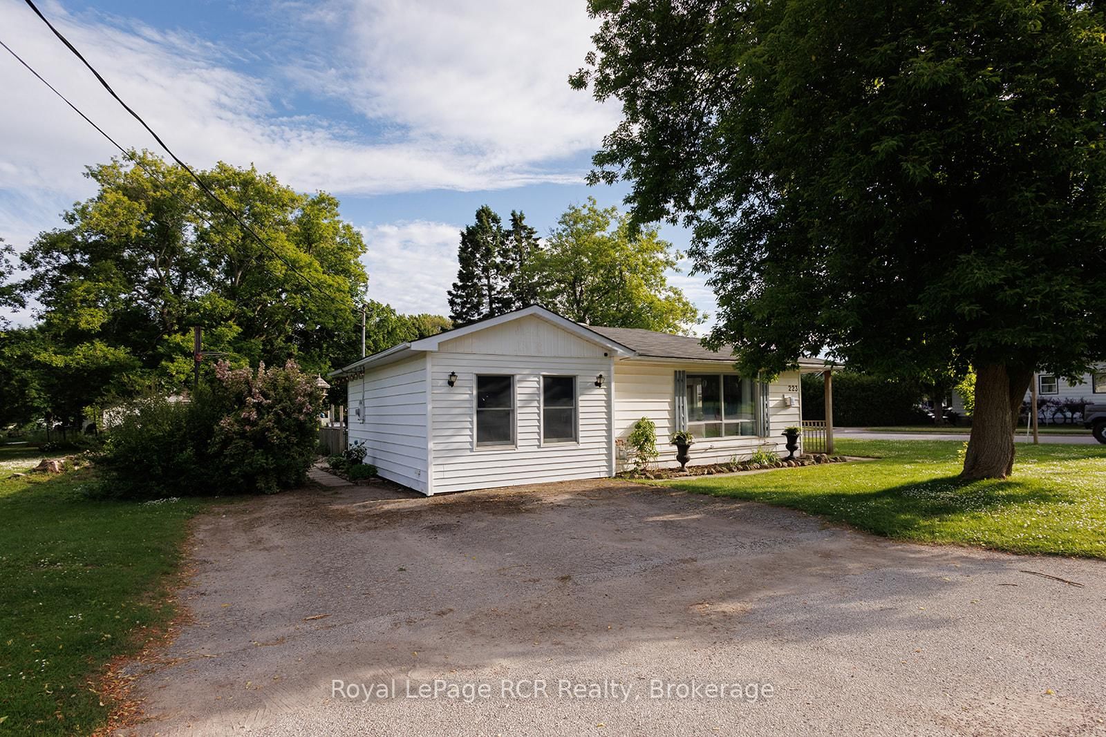 223 Division Street • South Bruce Peninsula, ON photo 3