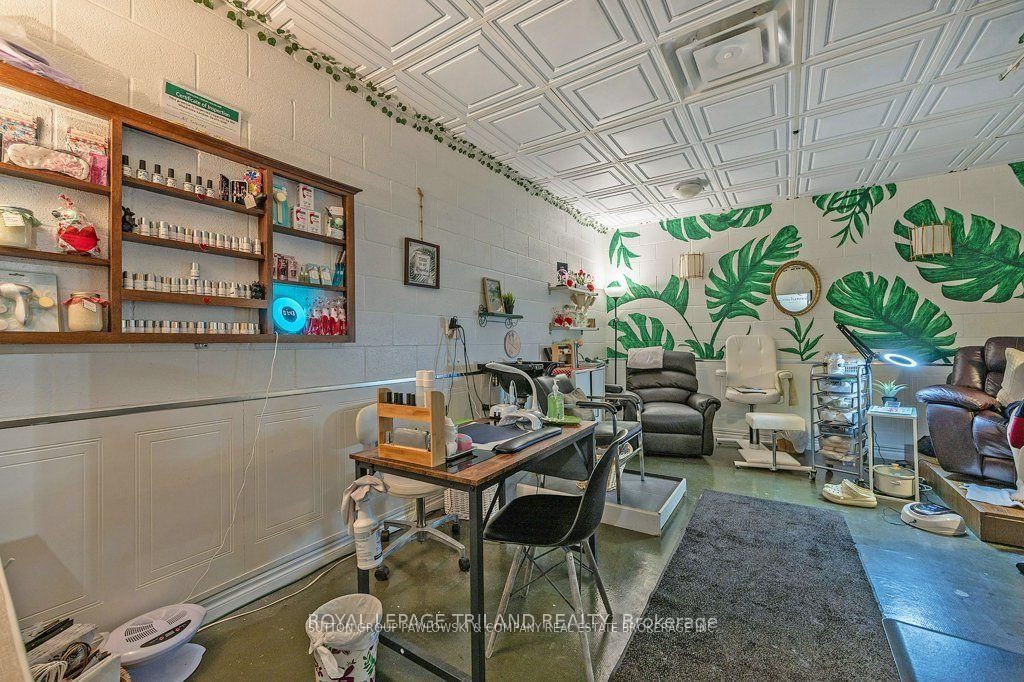 22790 Amiens Road • #116 • Middlesex Centre, ON photo 44