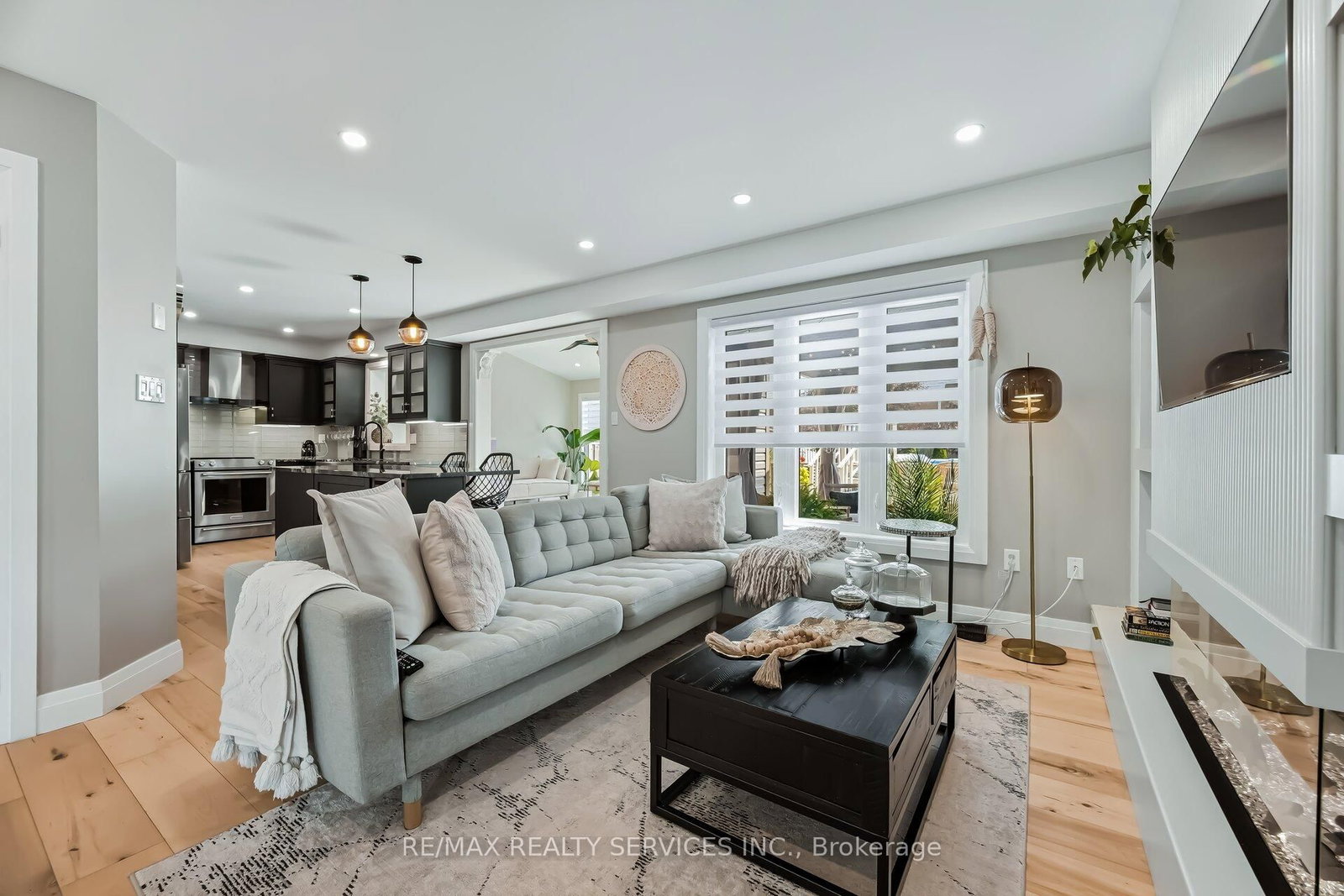25 Gaydon Way • Brantford, ON photo 11
