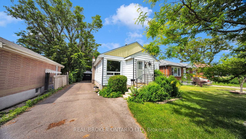 home for sale on 1624 Leonard Street
