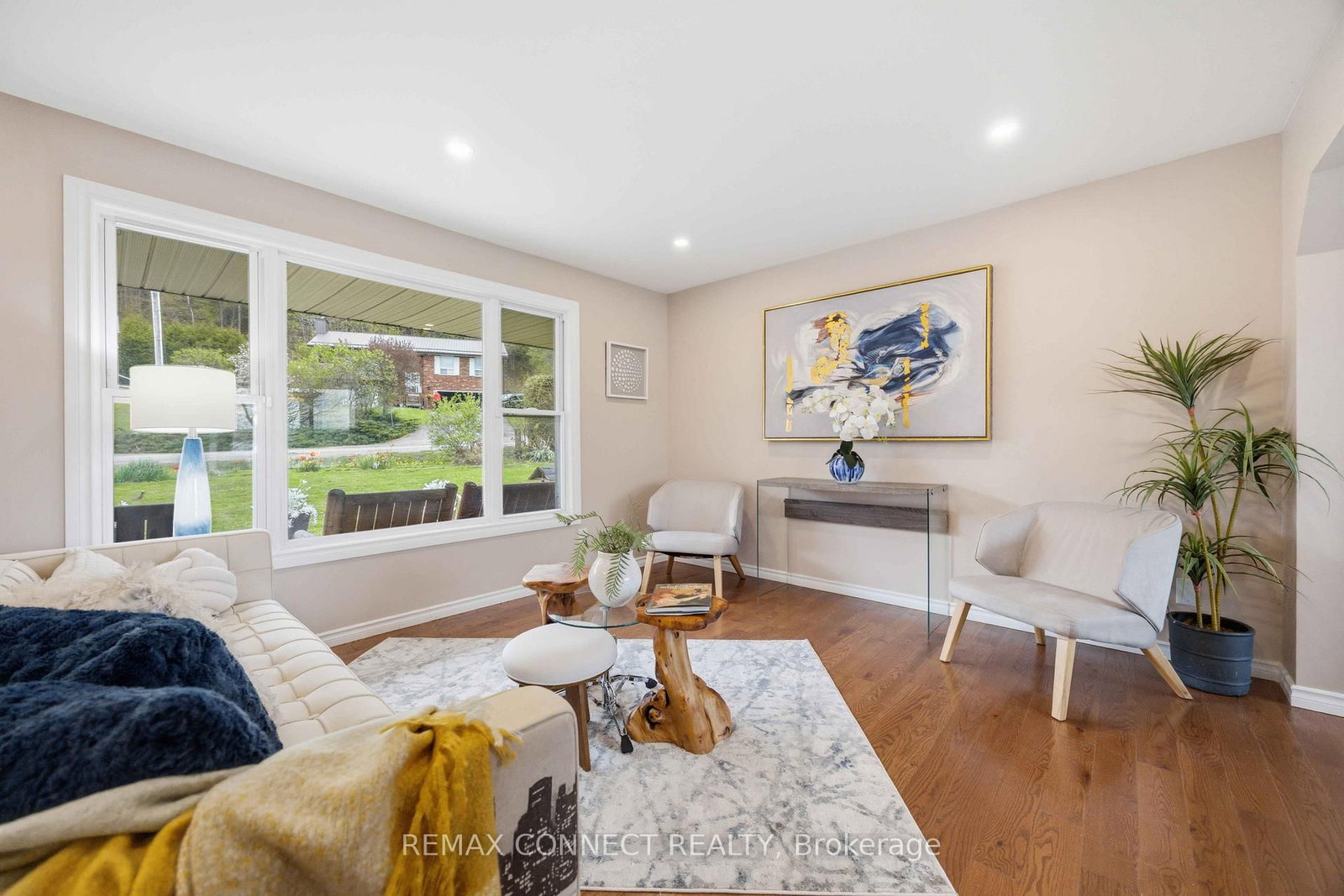36 Helen Drive • Kawartha Lakes, ON photo 6