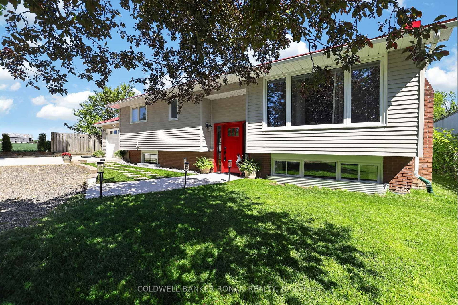 Listing Image 3