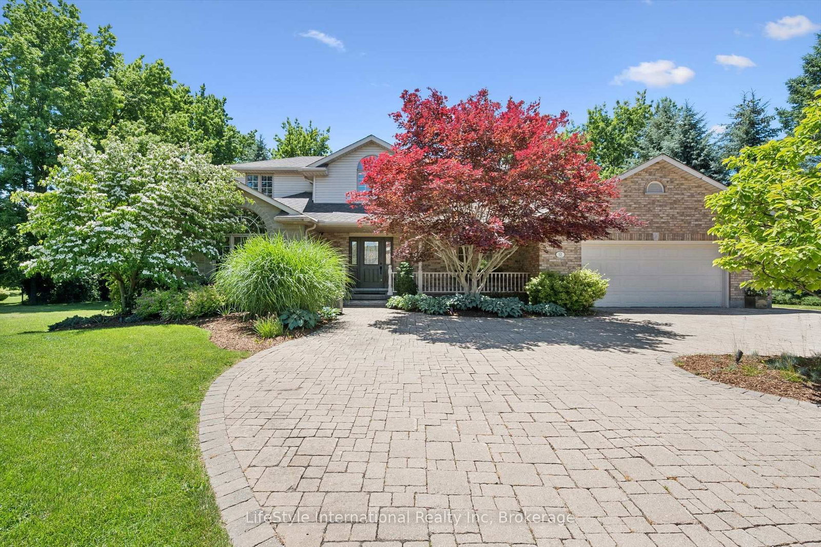12 Ochs Drive • Puslinch, ON photo 1