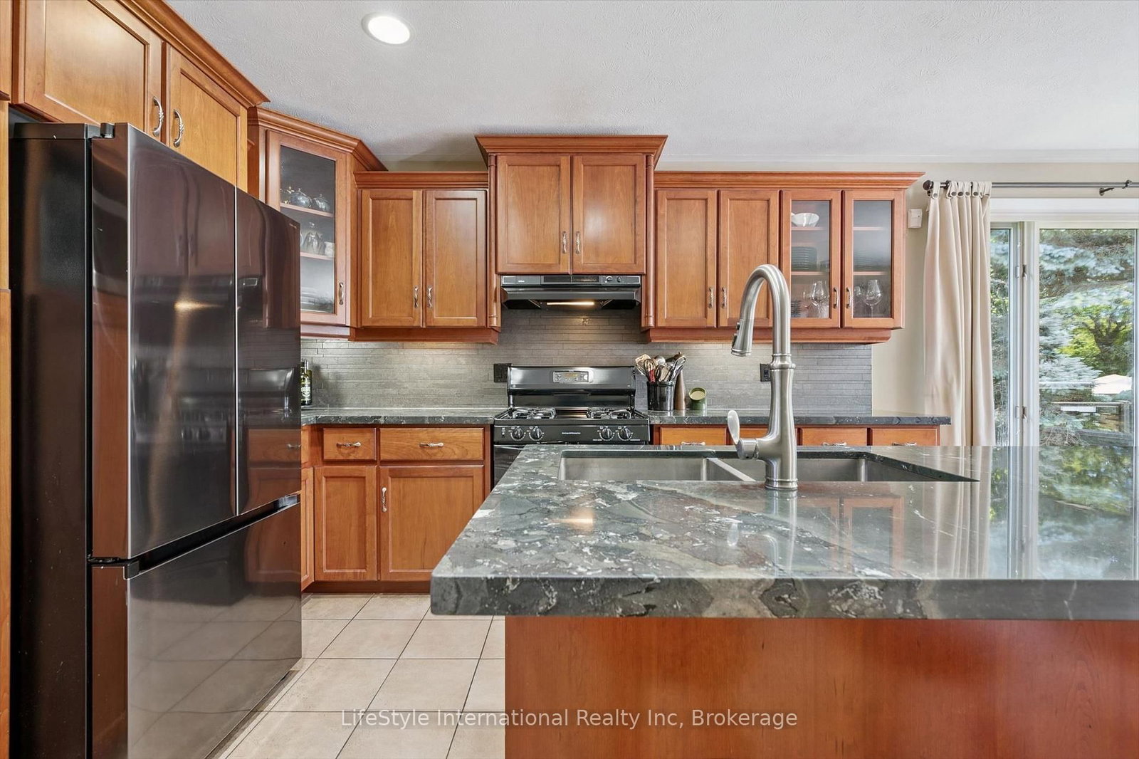 12 Ochs Drive • Puslinch, ON photo 11