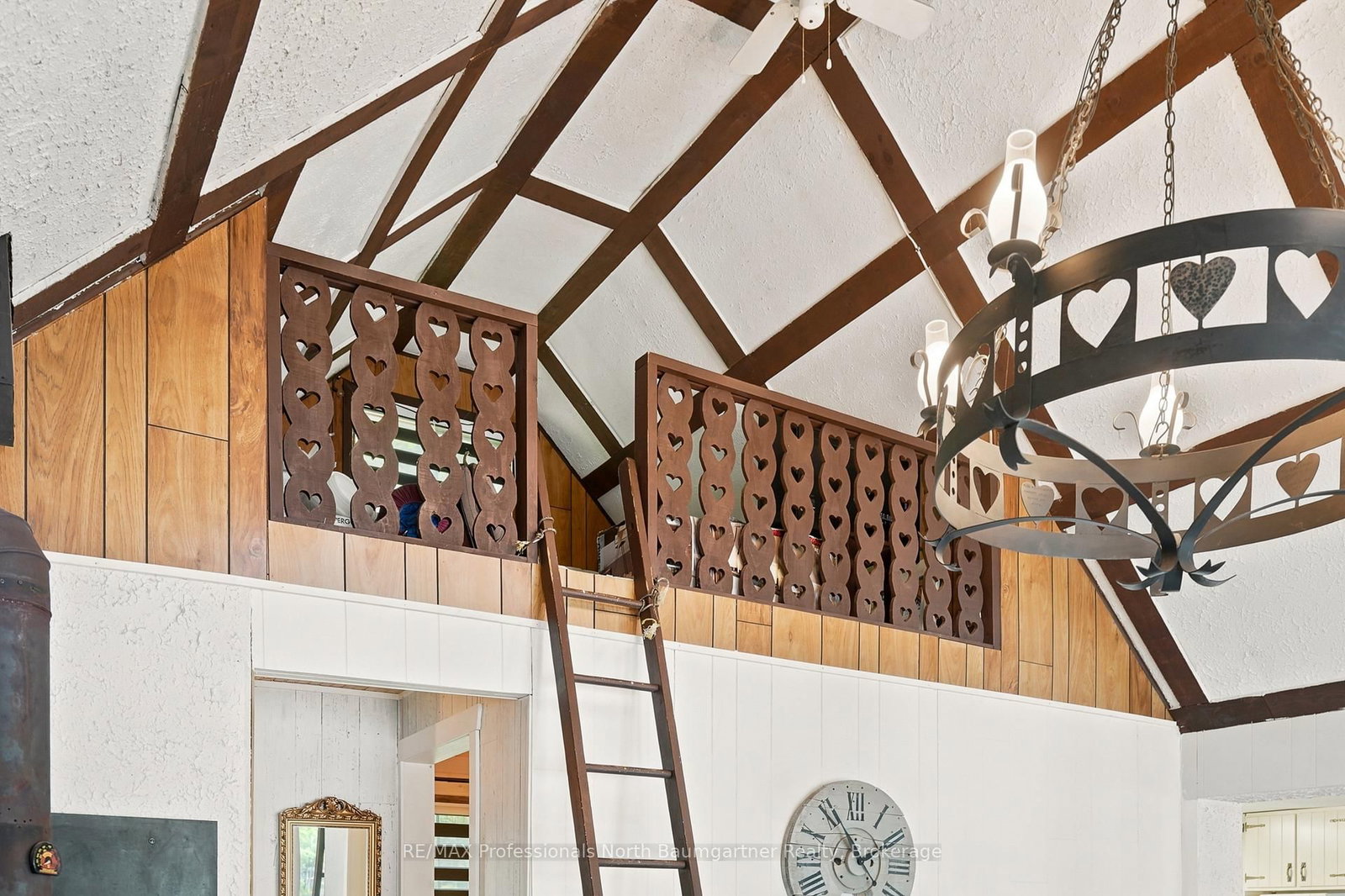 1093 Corylus Lane • Dysart et al, ON photo 9