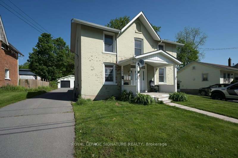 143 Dundas Street W