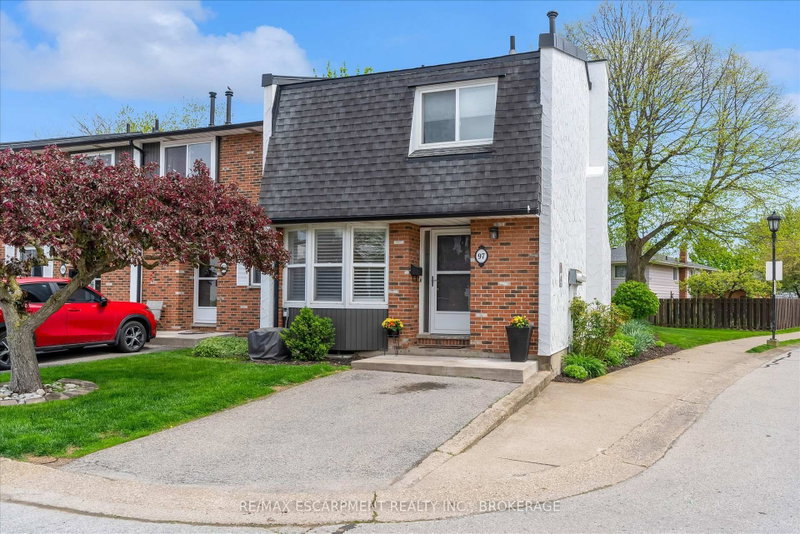 97 - 77 LINWELL Road