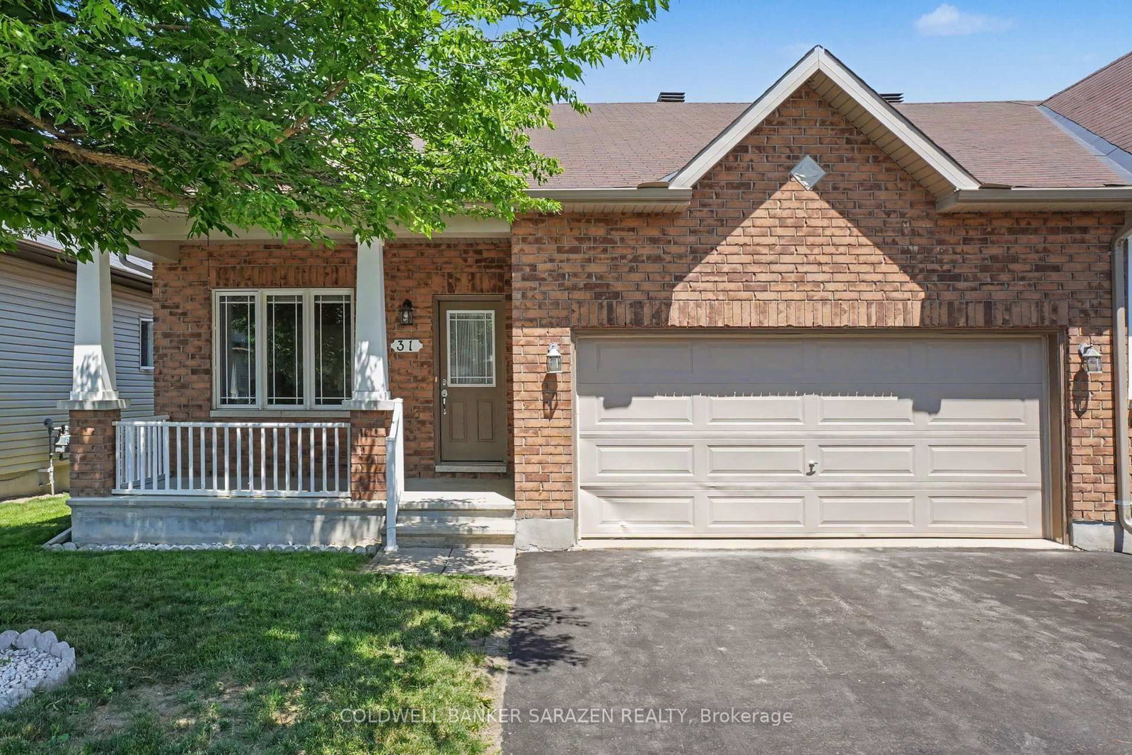 31 Gordon Fergusson Place • Arnprior, ON photo 2
