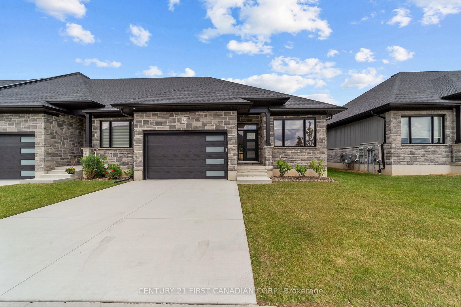 32 Postma Crescent • #12 • North Middlesex, ON photo 2