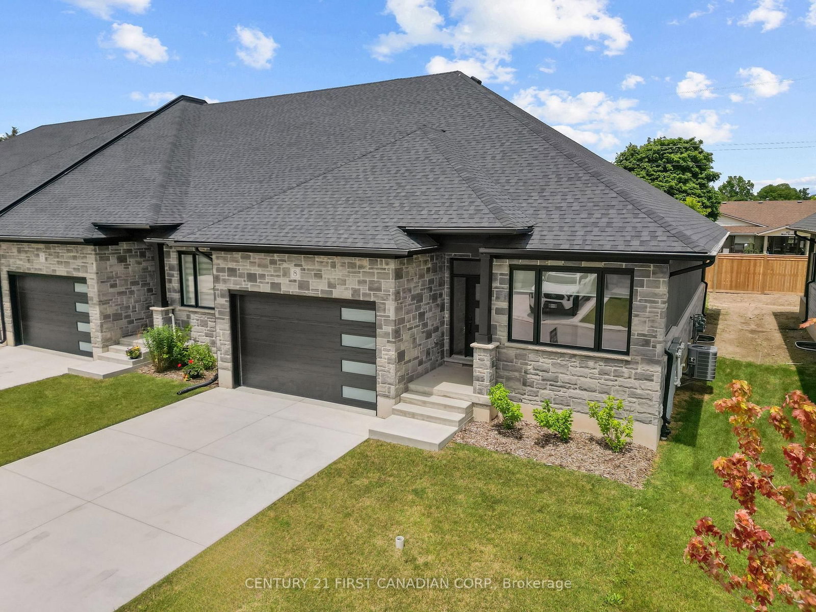 32 Postma Crescent • #12 • North Middlesex, ON photo 3