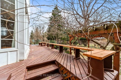 15 Mayfair Drive • London East, ON photo 6
