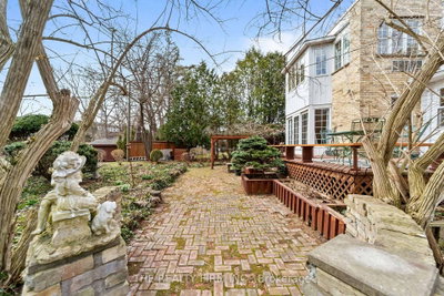 15 Mayfair Drive • London East, ON photo 8