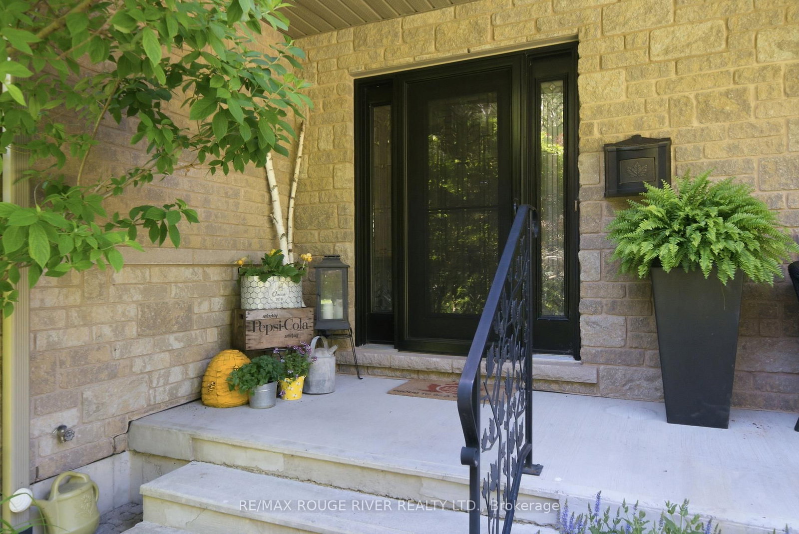 9866 Ellis Road • Hamilton Township, ON photo 5