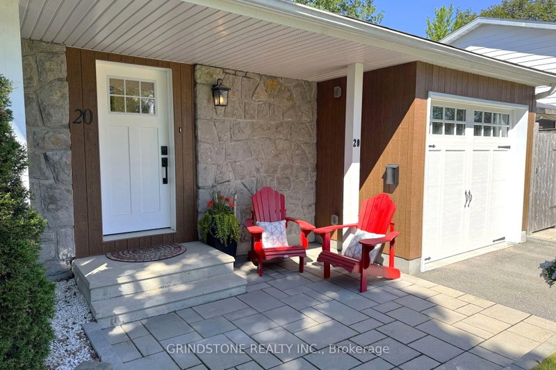 20 Lavina Crescent