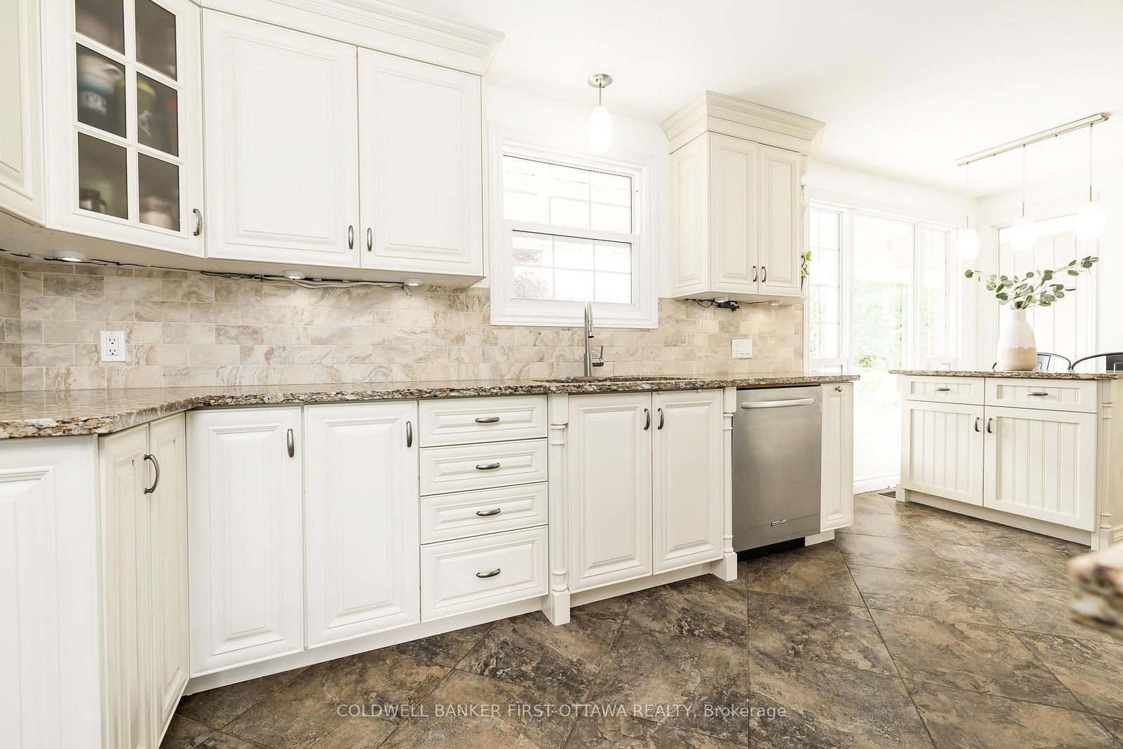 174 Lloydalex Crescent • Carp, ON photo 16
