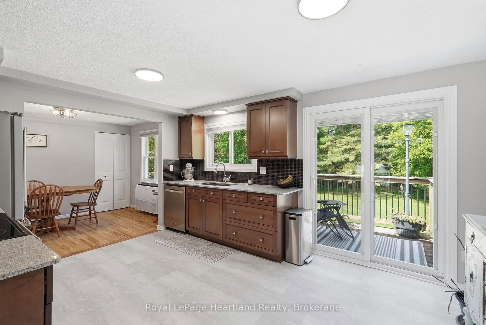 106 CEDAR Court • Chatsworth, ON photo 13