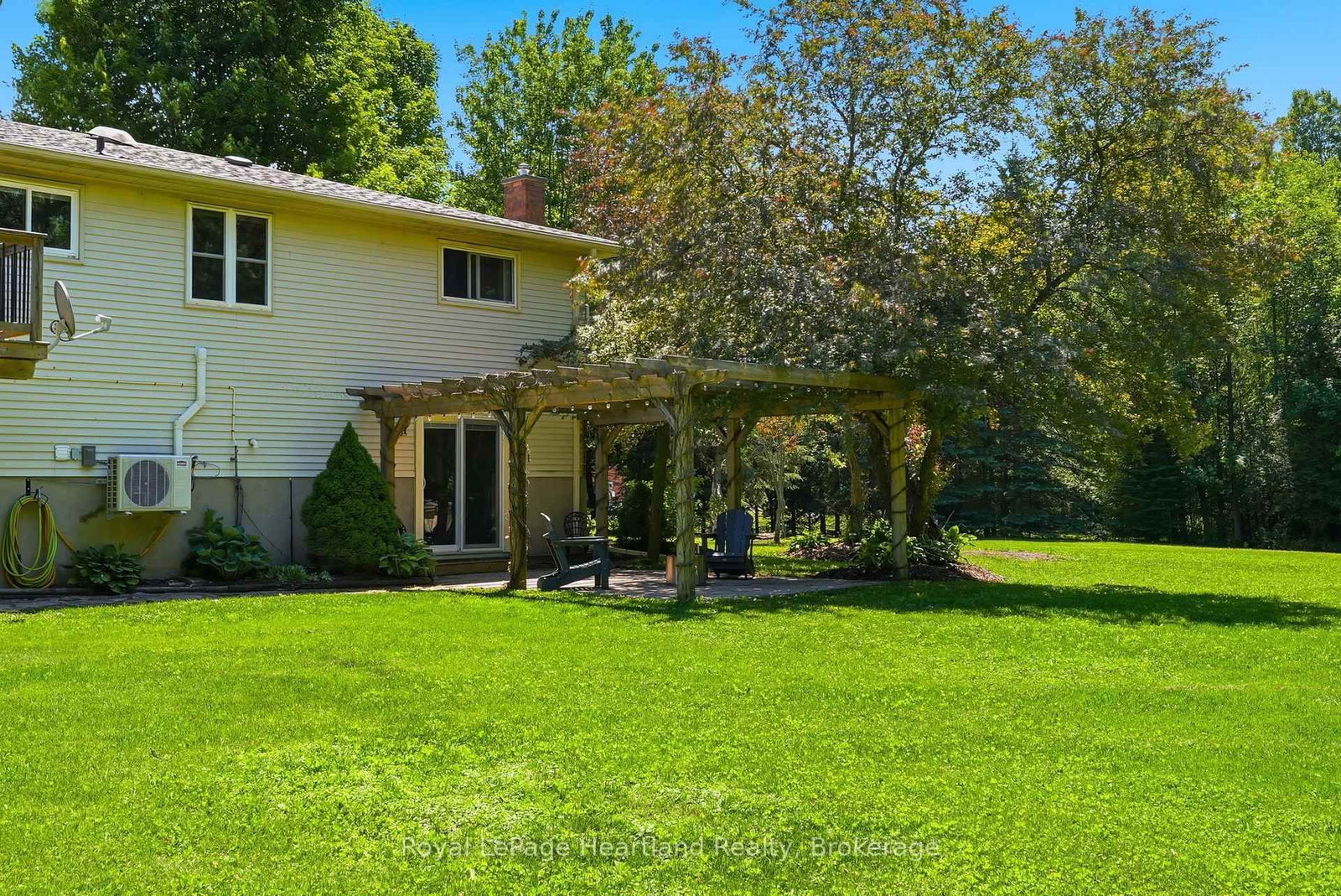 106 CEDAR Court • Chatsworth, ON photo 38