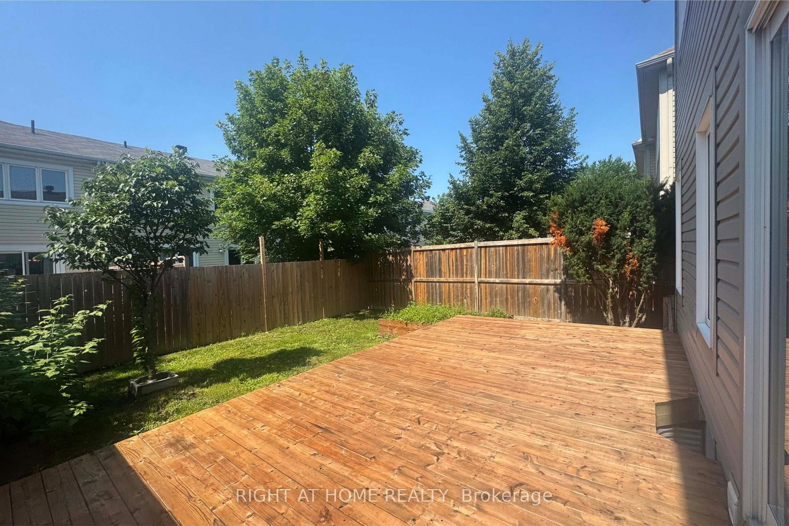 1053 PAMPERO Crescent • Ottawa, ON photo 38