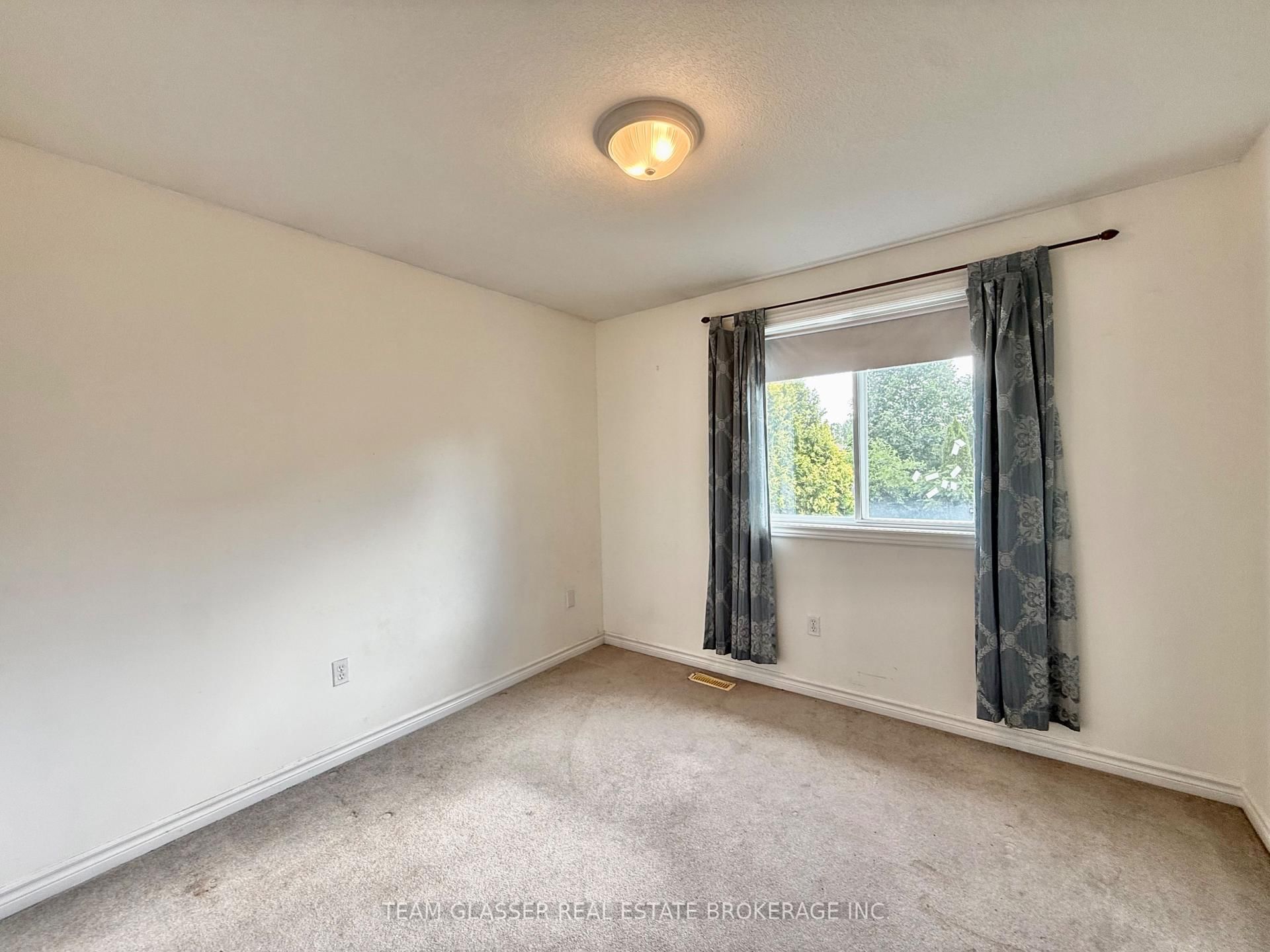 691 OAKCROSSING Road