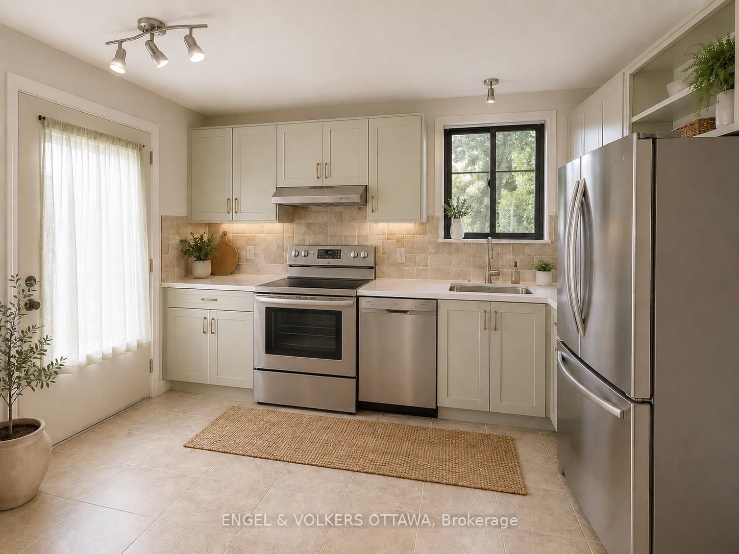 2063 Jasmine Crescent • #65 • Ottawa, ON photo 6