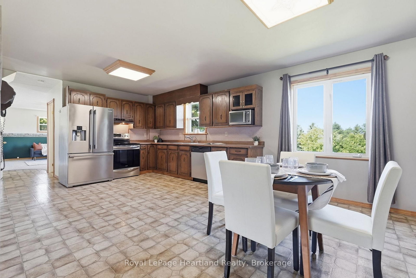 6 N Brown Street • Minto, ON photo 11