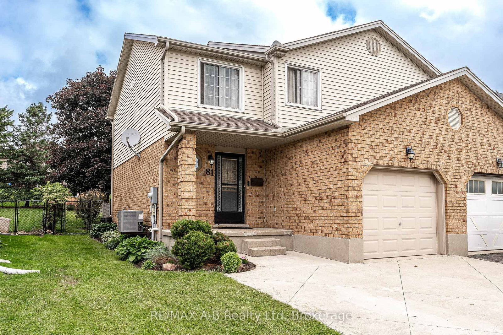 81 Southvale Road • St. Marys, ON photo 1