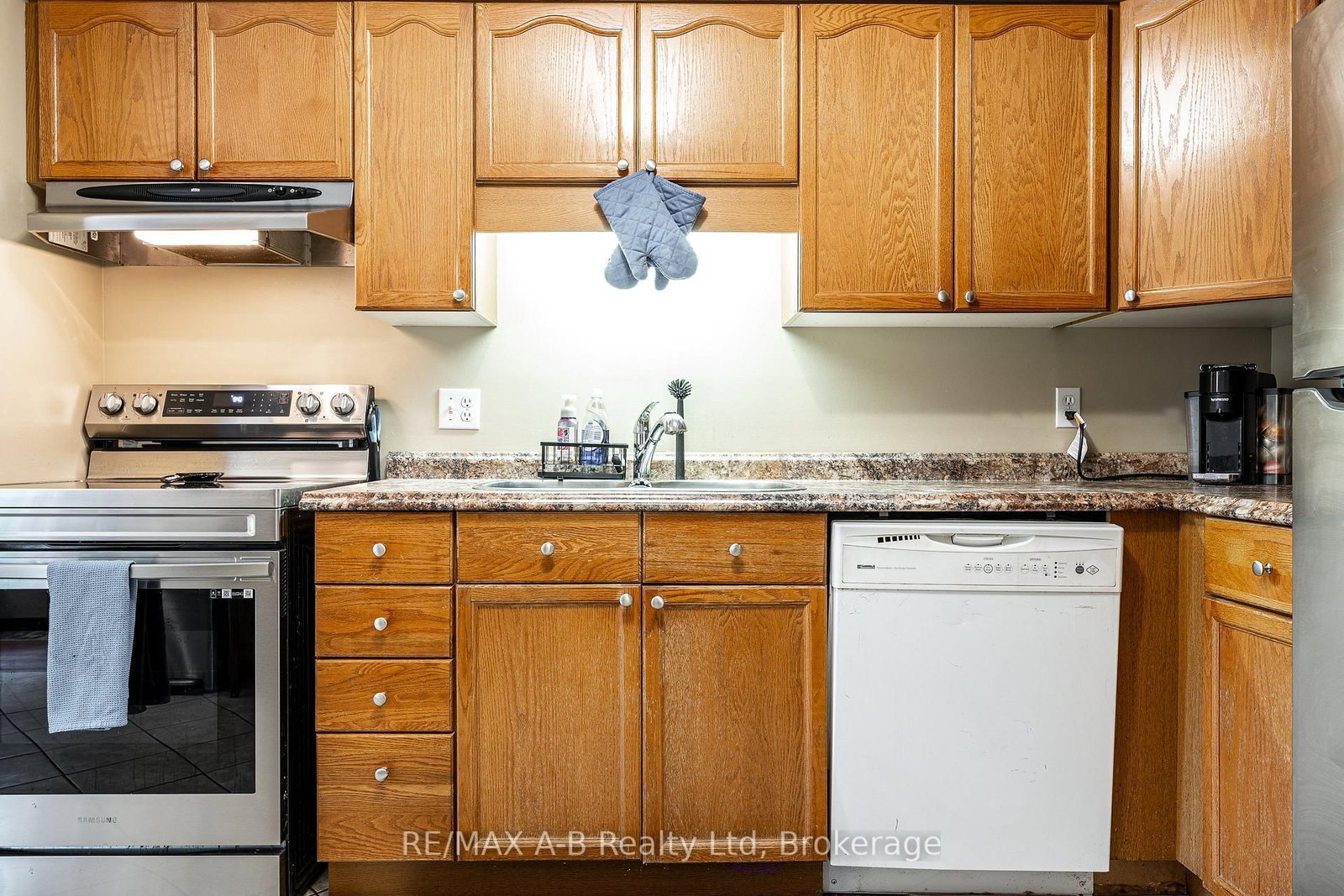 81 Southvale Road • St. Marys, ON photo 12