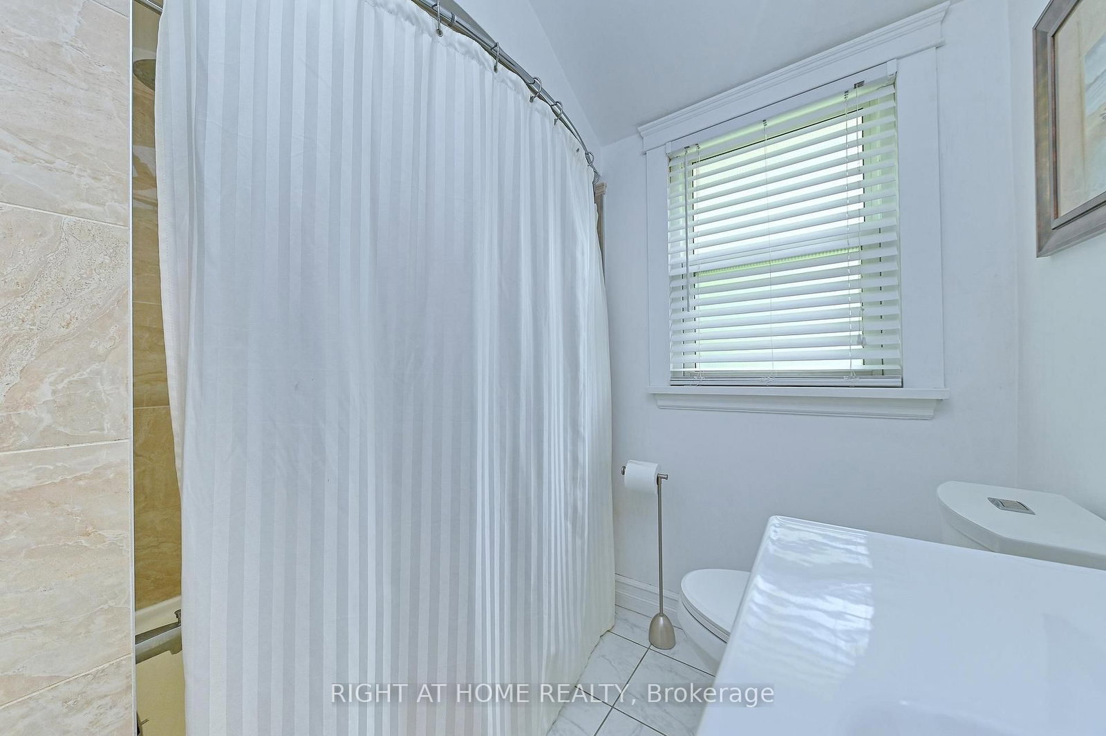 446 Geneva Street • St. Catharines, ON photo 28