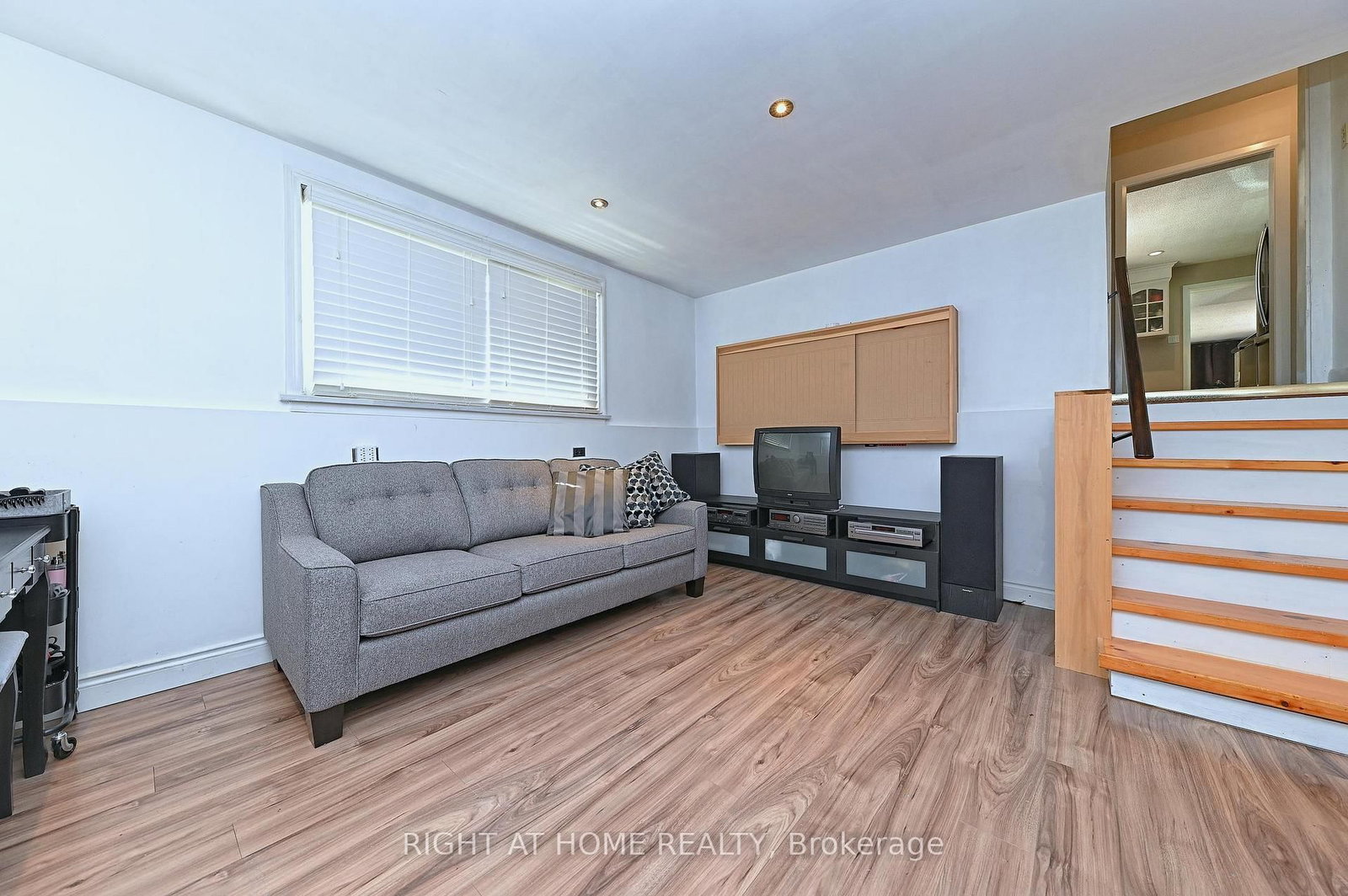 446 Geneva Street • St. Catharines, ON photo 33