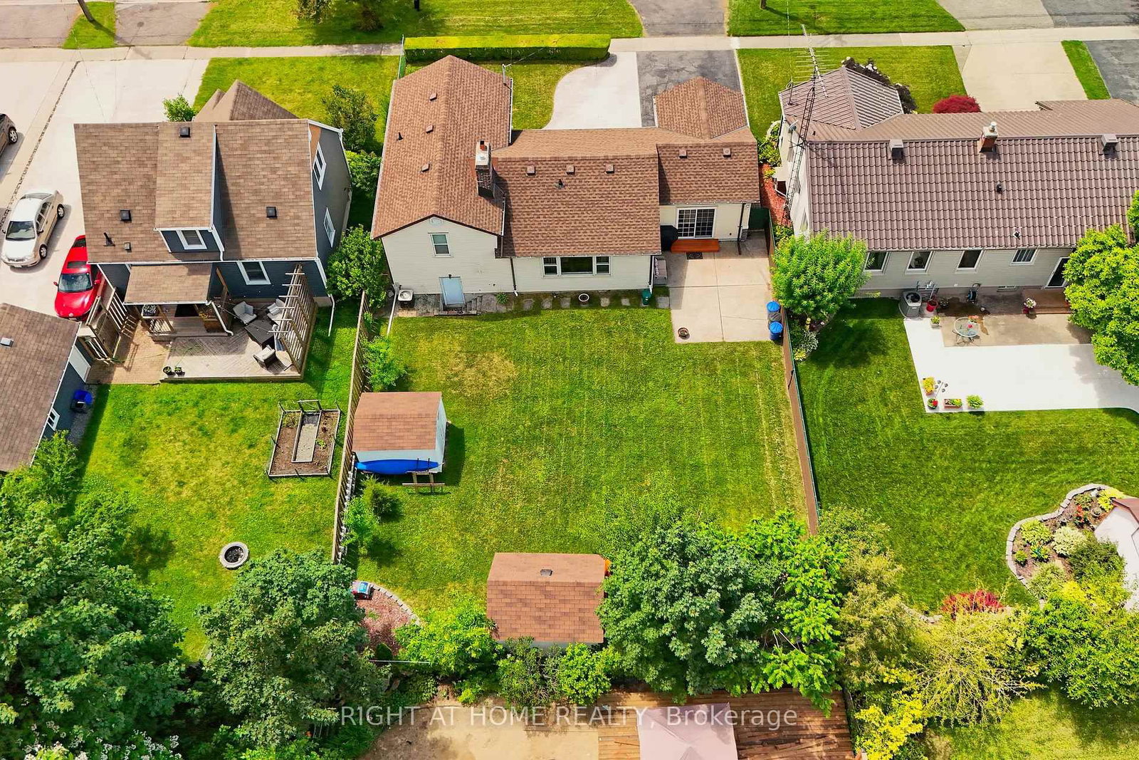 446 Geneva Street • St. Catharines, ON photo 5