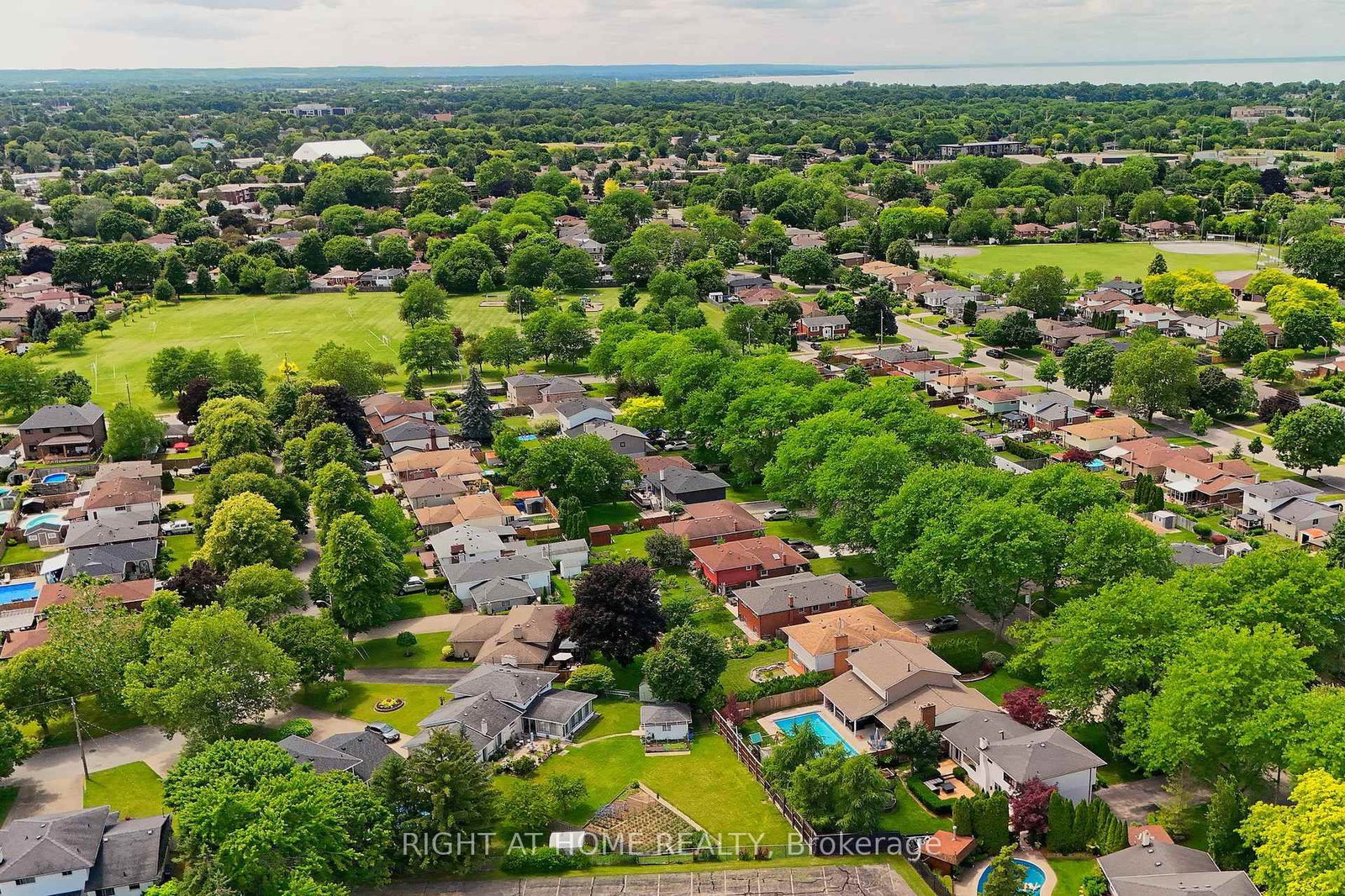 446 Geneva Street • St. Catharines, ON photo 9