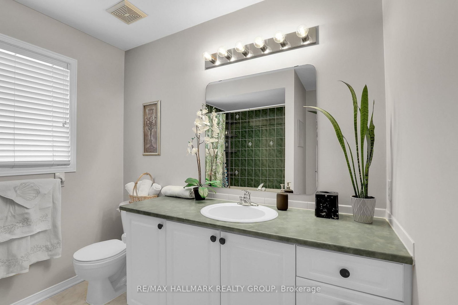634 Aquaview Drive • Ottawa, ON photo 13