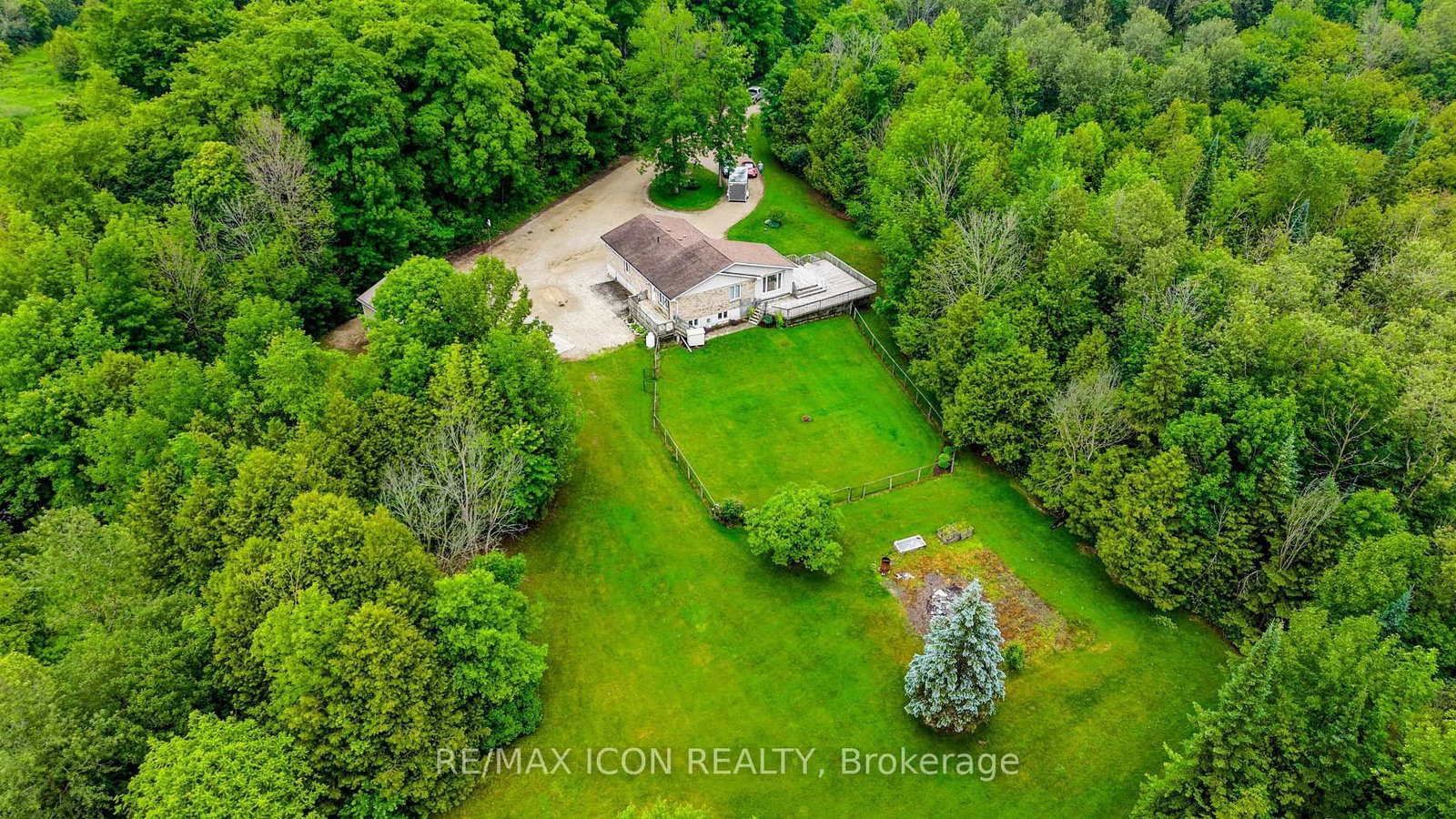 7298 8 Side Road W • Wellington North, ON photo 48