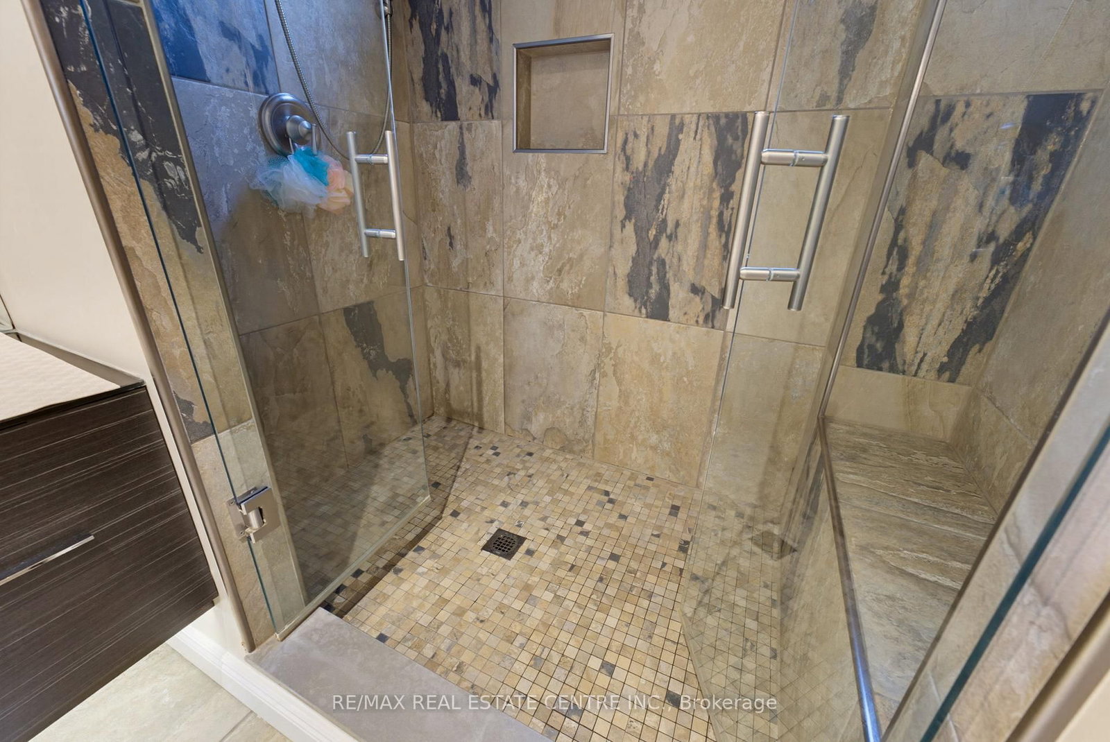 417 Cooper Street • Cambridge, ON photo 36