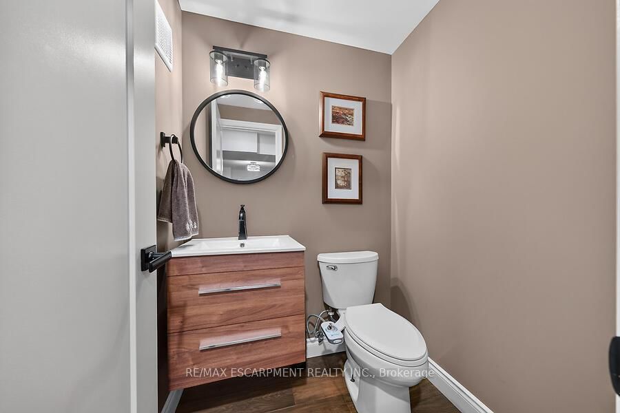 4 Valley Ridge Lane • Hamilton, ON photo 28