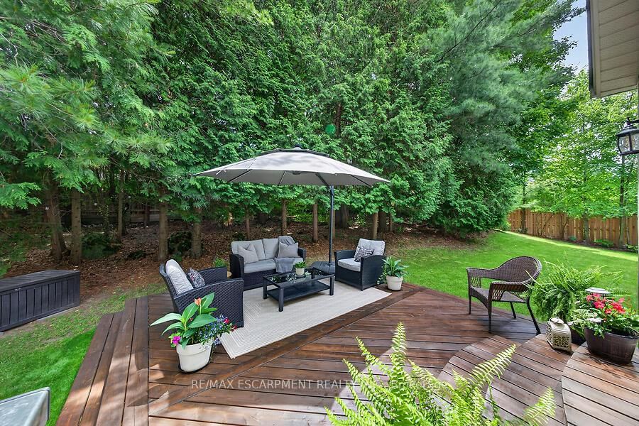 4 Valley Ridge Lane • Hamilton, ON photo 37