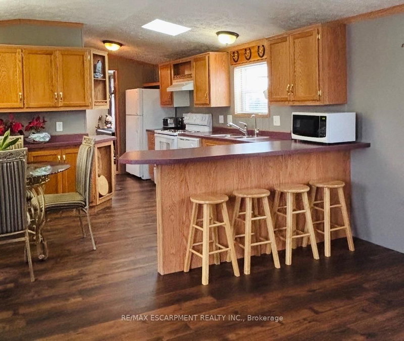 31 - 1294 8th Concession Road W