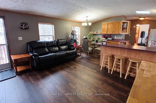31 - 1294 8th Concession Road W
